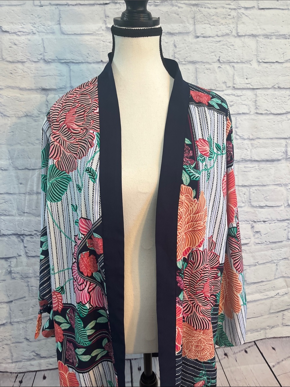 Chico’s Reversible Kimono Duster Floral/Solid Navy Chicos 3 XL Open Front Boho - Picture 3 of 13